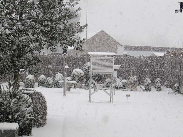 weerstation in de sneeuw